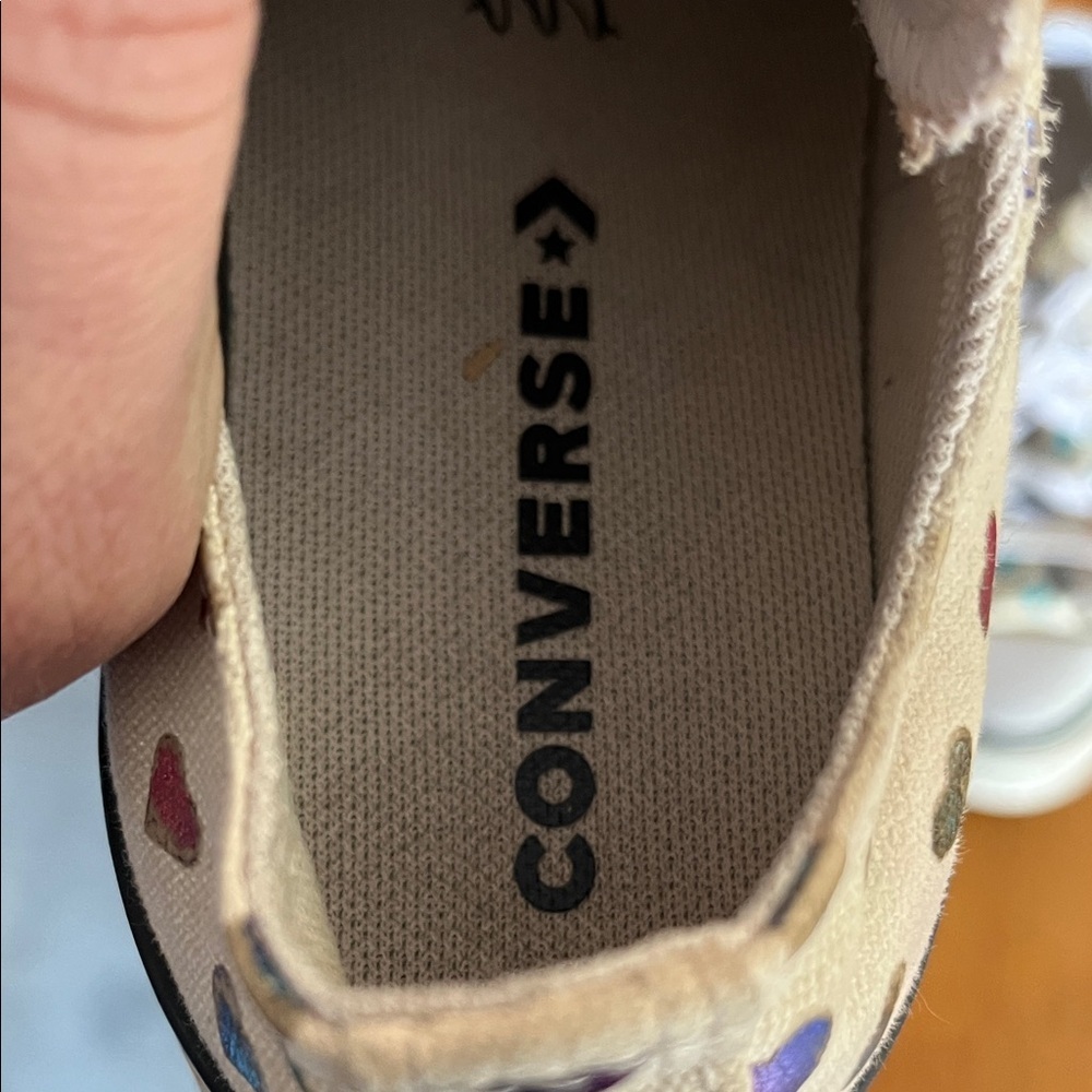 Converse Kids' Sneakers with Colorful Heart Design Size 13 - Picture 2 of 5